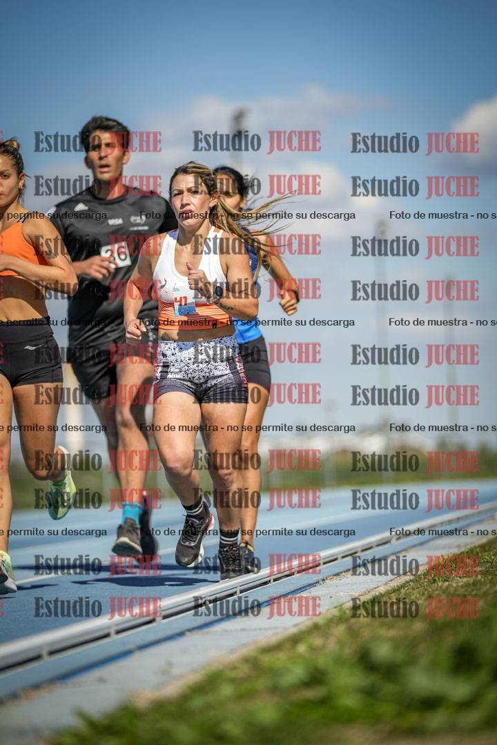 Fotos de los 5000 m llanos de mujeres y varones