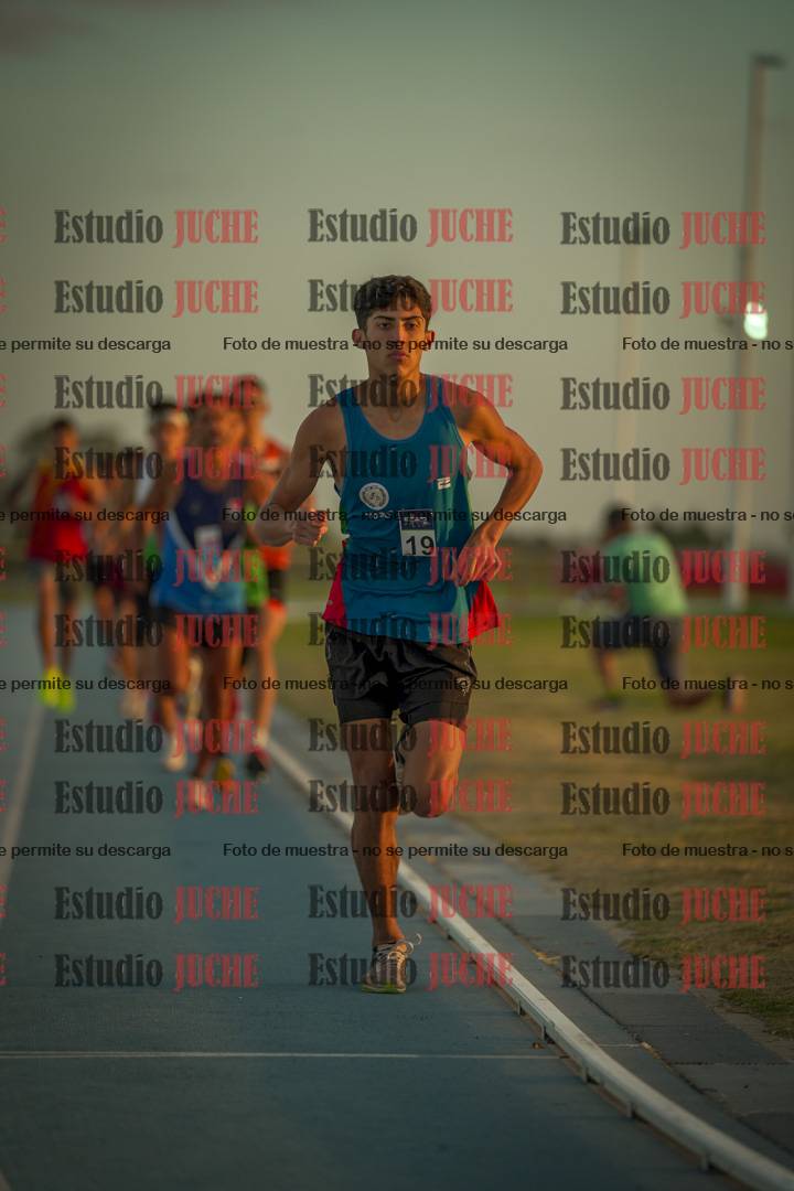 Fotos de los 3000 m llanos de varones