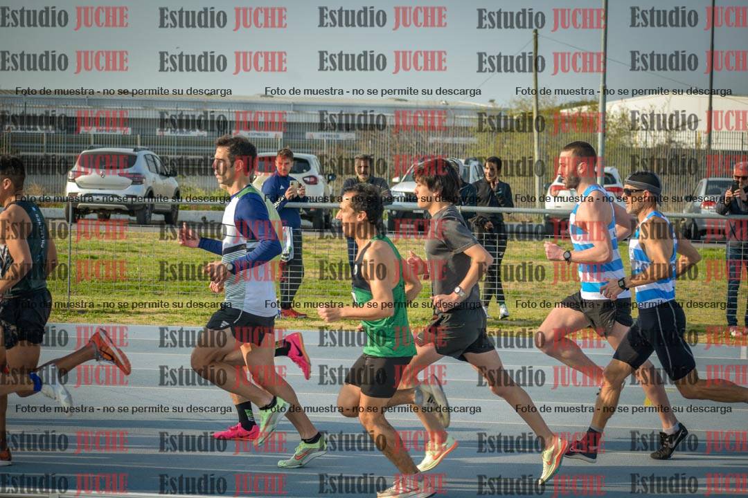 Fotos de los 3000 m llanos de varones