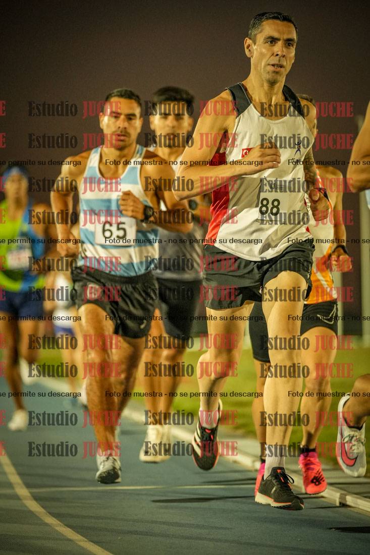 Fotos de los 3000 m llanos de varones