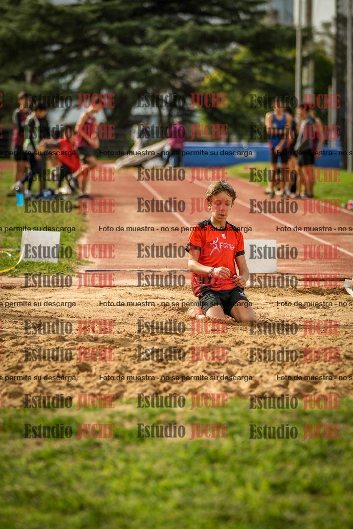 Fotos del salto en largo de varones - incluye U16