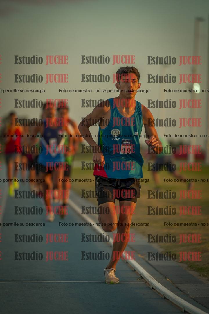 Fotos de los 3000 m llanos de varones