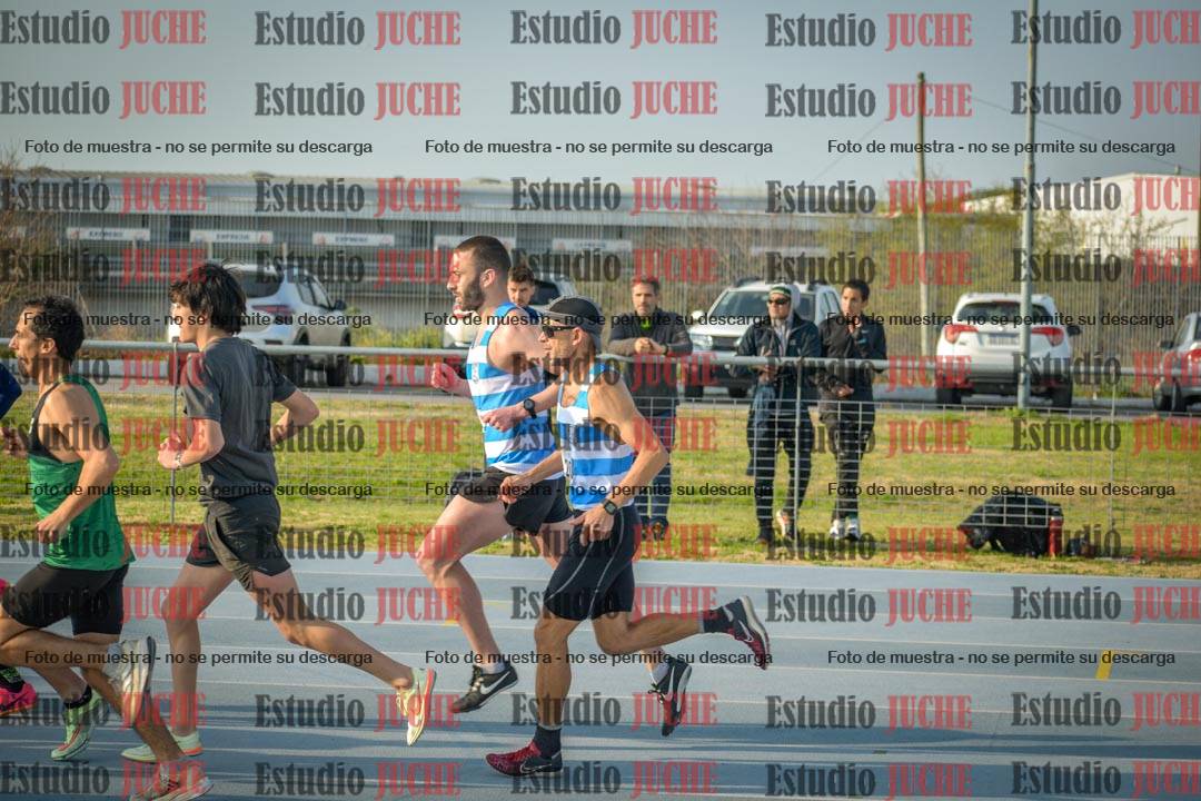 Fotos de los 3000 m llanos de varones