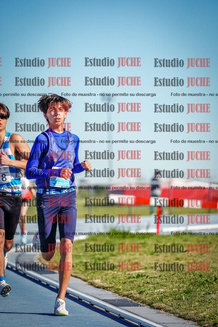 Fotos de los 2000 m llanos de varones