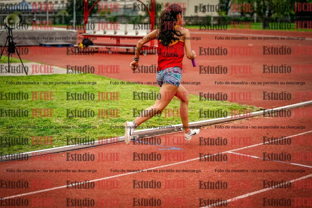 Fotos de las postas 8x200 m mixtas