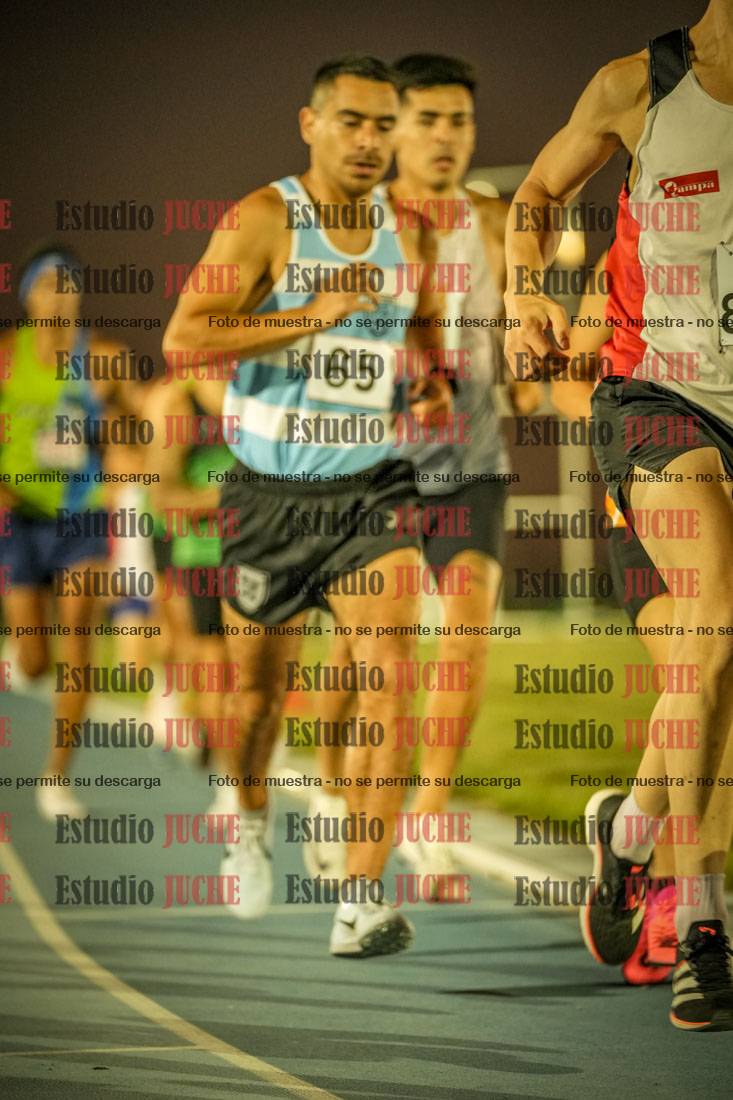 Fotos de los 3000 m llanos de varones