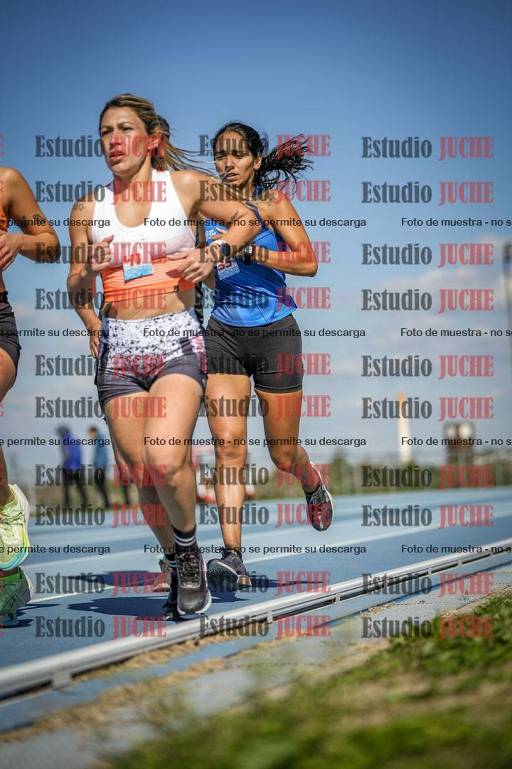 Fotos de los 5000 m llanos de mujeres y varones