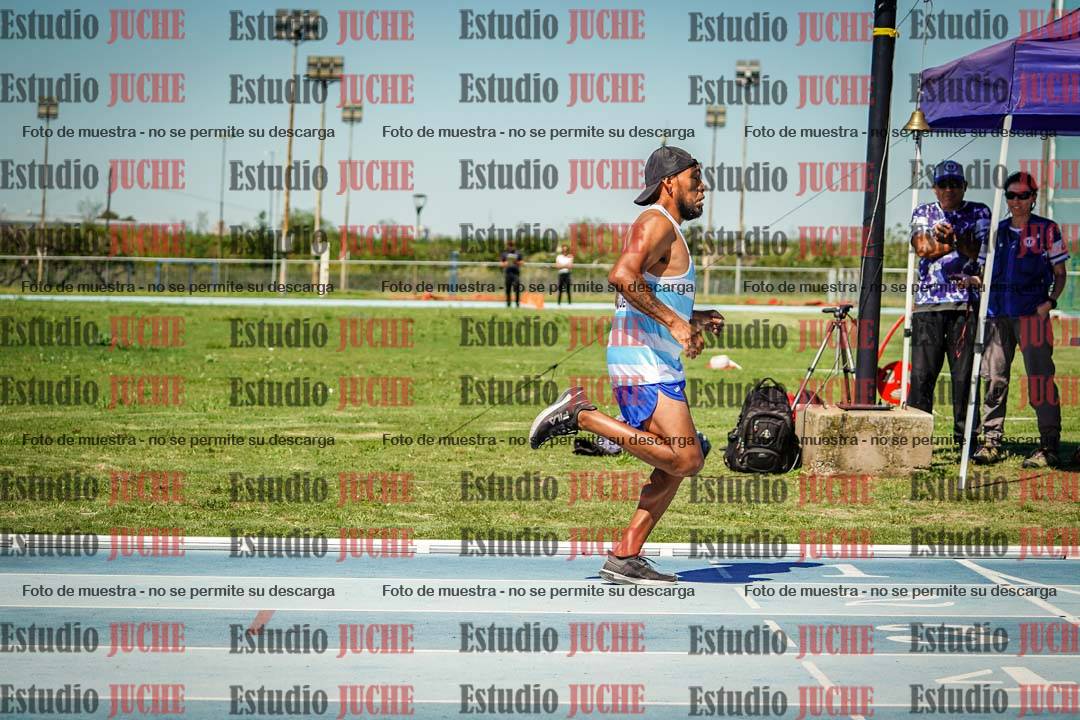 Fotos de los 800 m llanos de varones