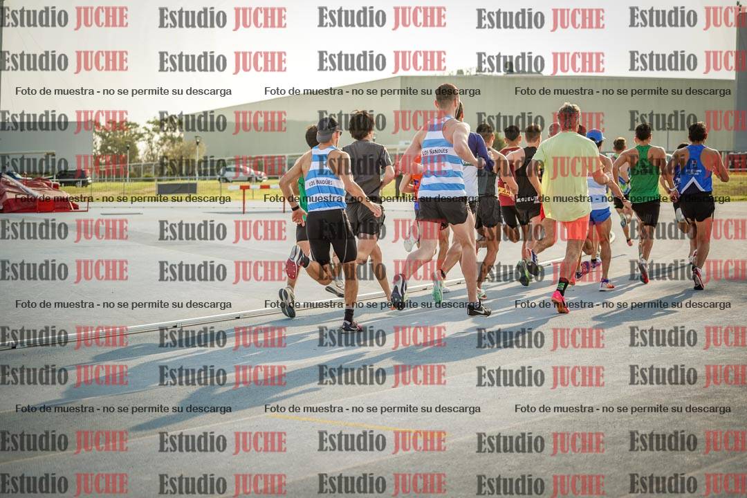 Fotos de los 3000 m llanos de varones