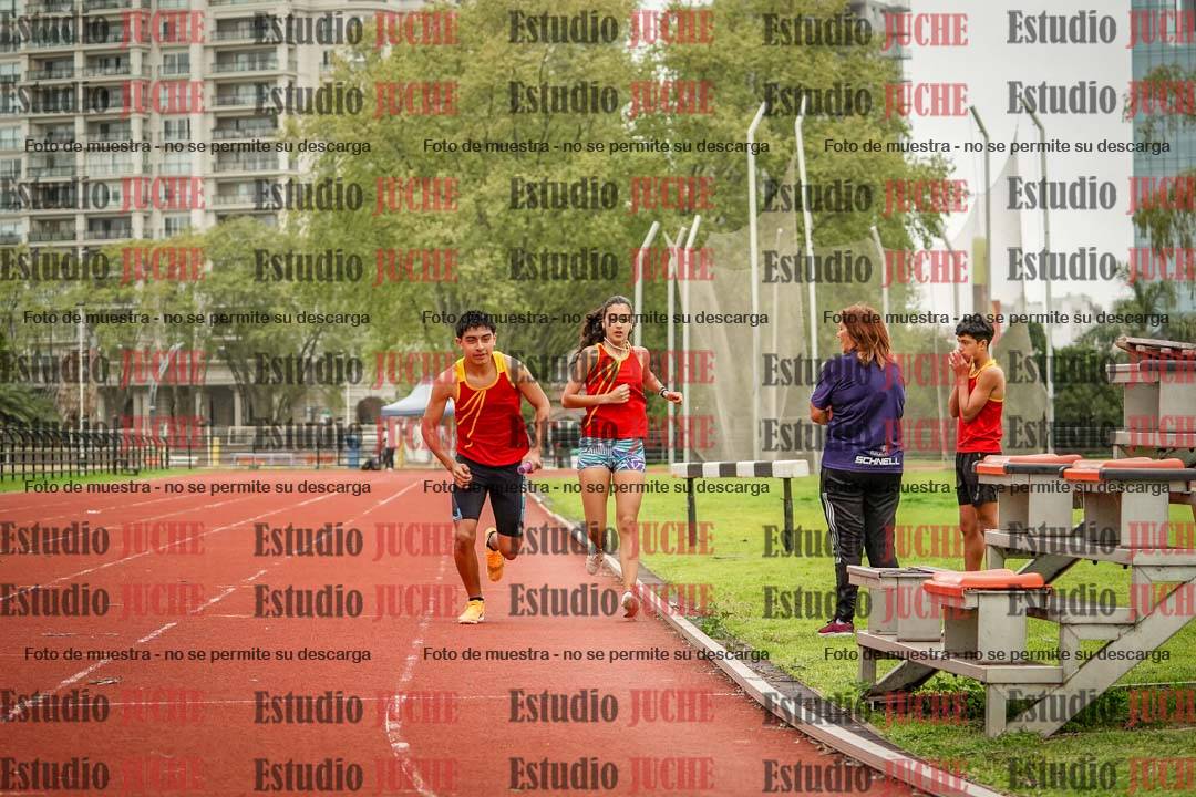 Fotos de las postas 8x200 m mixtas