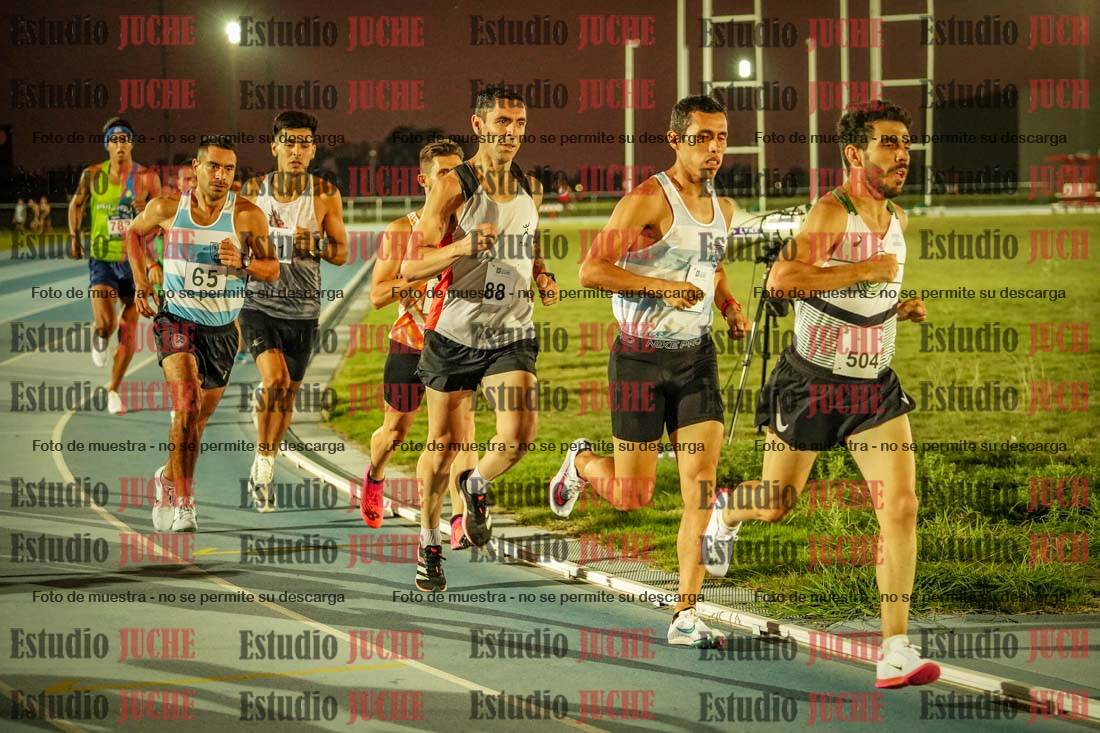 Fotos de los 3000 m llanos de varones