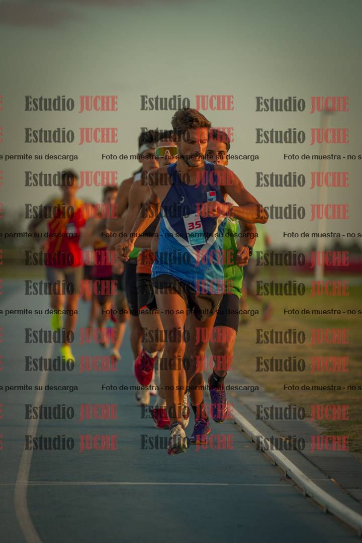 Fotos de los 3000 m llanos de varones