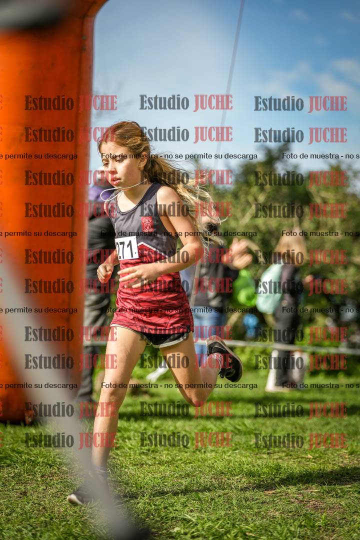 Fotos de la llegada del cross de 1000 m