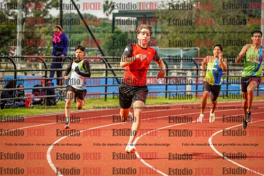 Fotos de los 400 m llanos de varones