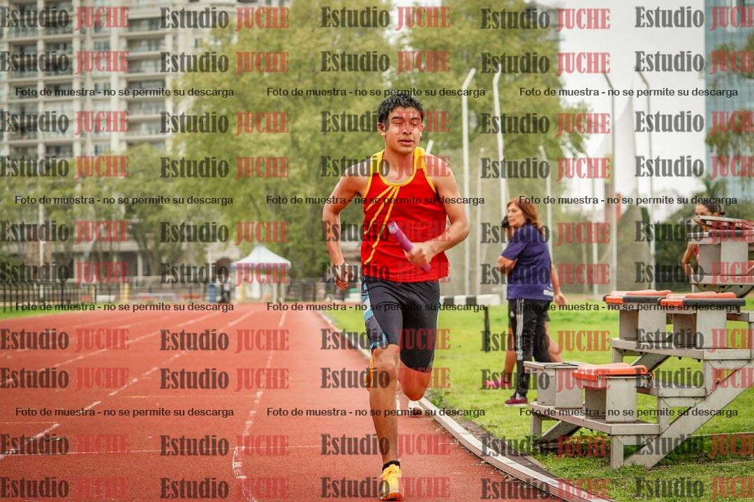 Fotos de las postas 8x200 m mixtas