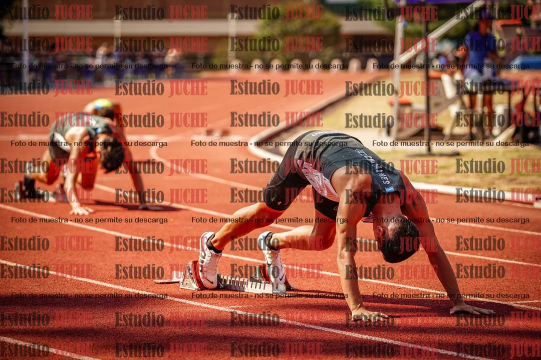 Fotos de los 400 m llanos de varones