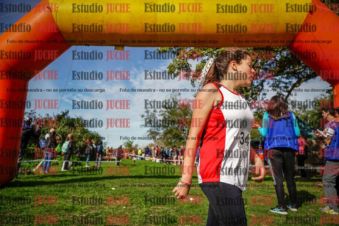 Fotos de la llegada del cross de 1000 m