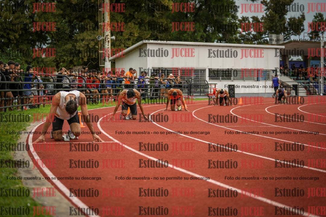 Fotos de los 400 m llanos de varones