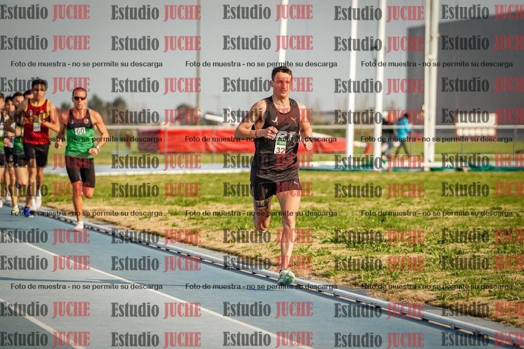 Fotos de los 3000 m llanos de varones