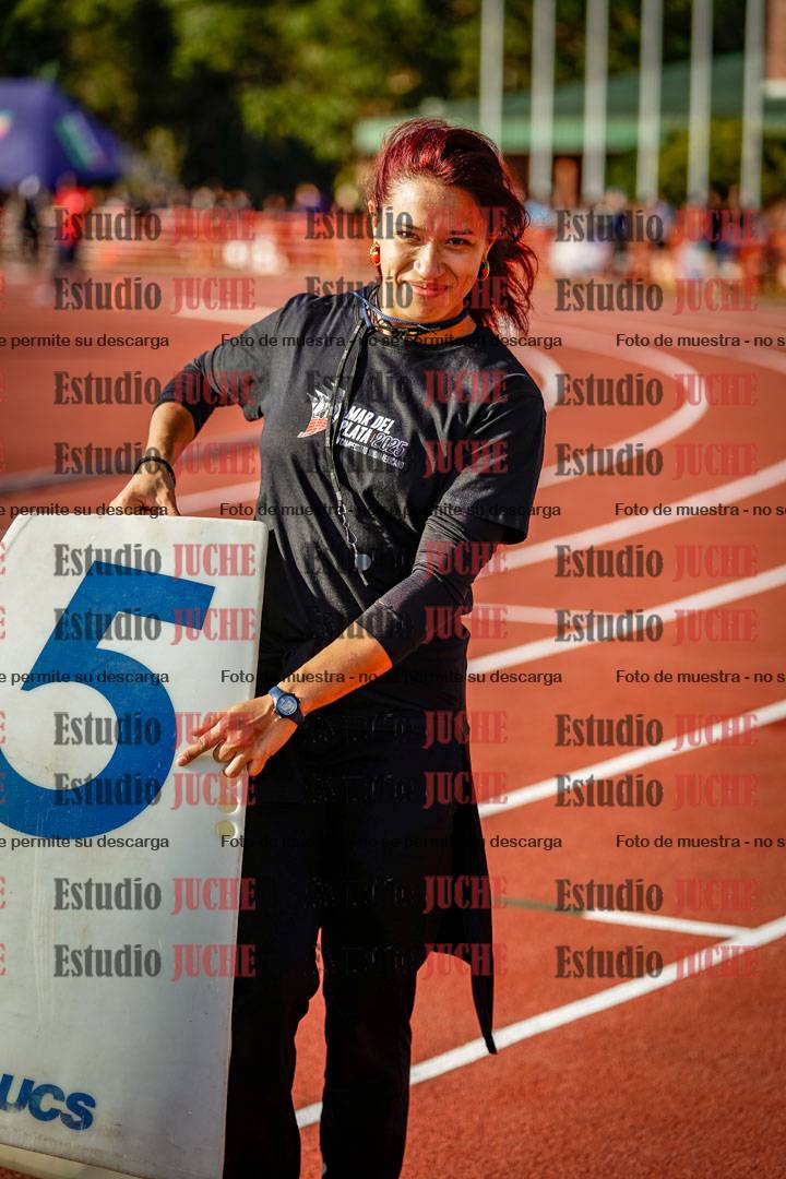 Fotos de algunos extras y podios del día 1