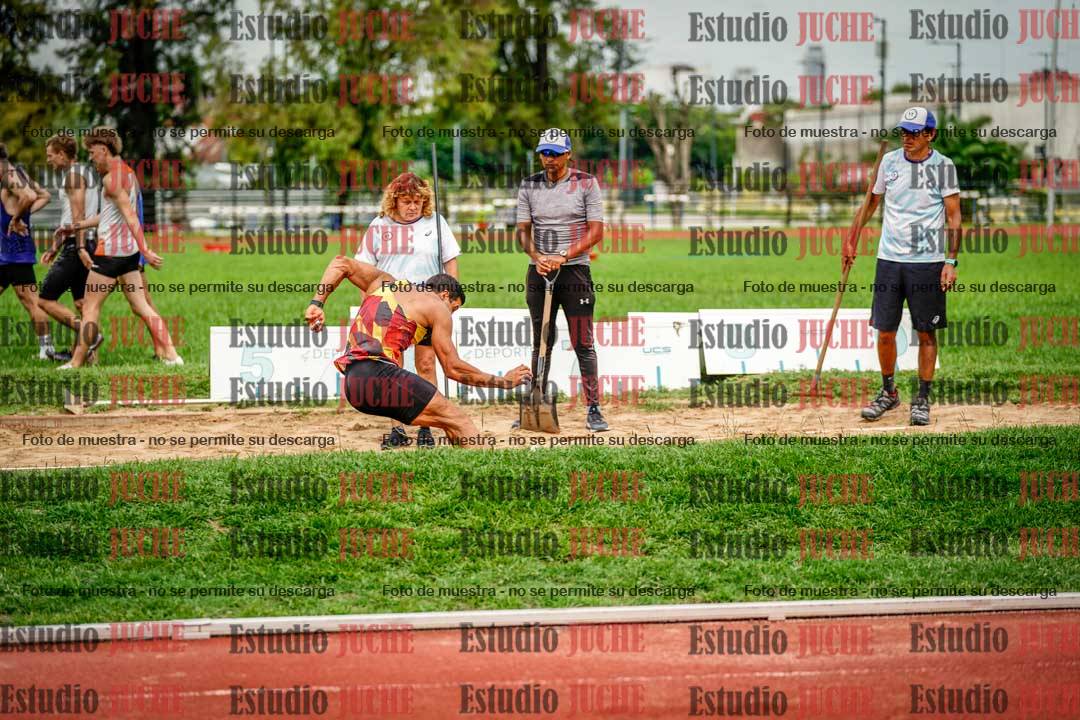 Fotos del salto en largo de varones - decatlón 2