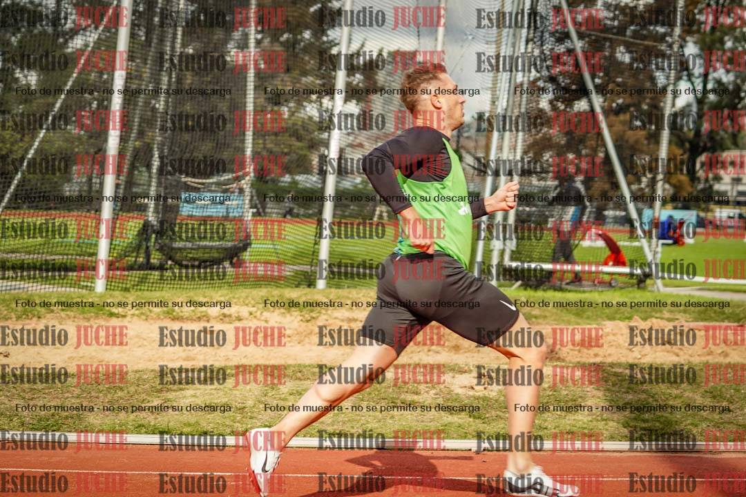 Fotos de los 400 m llanos de varones