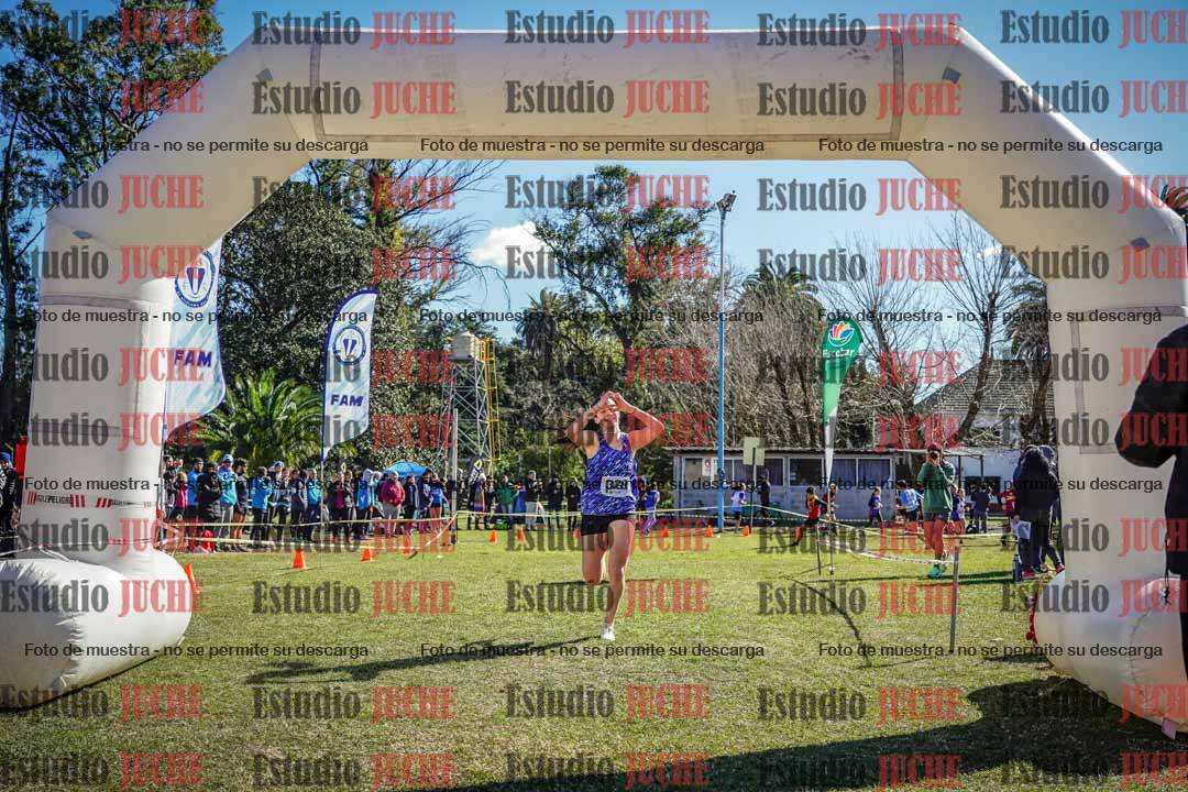 Fotos de la llegada del cross de 1500 m