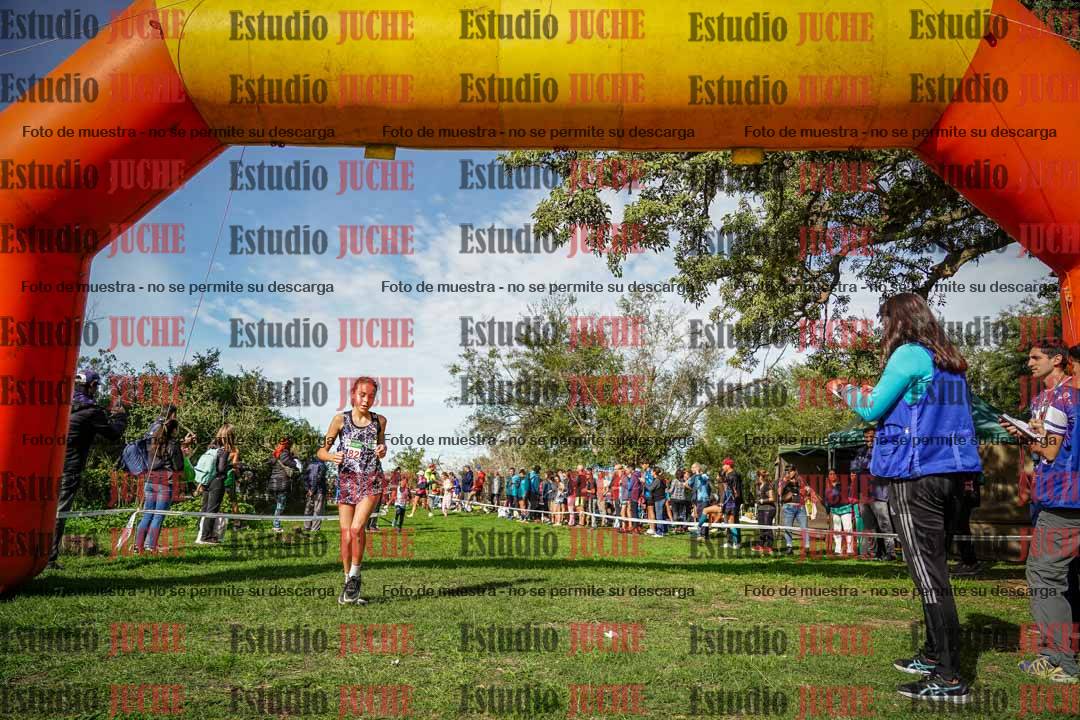 Fotos de la llegada del cross de 1000 m