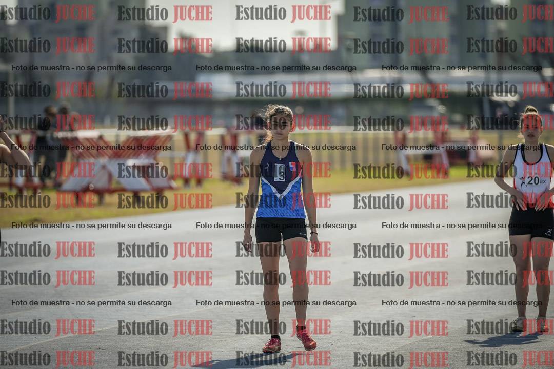 Fotos de los 800 m llanos de mujeres - combinadas 7