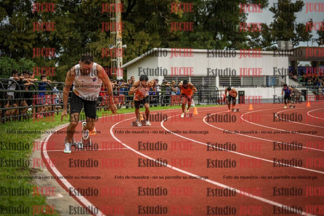 Fotos de los 400 m llanos de varones