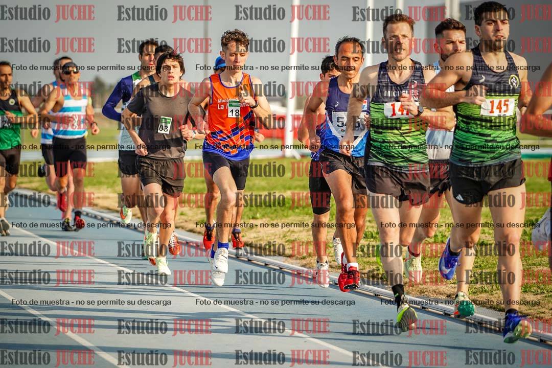 Fotos de los 3000 m llanos de varones