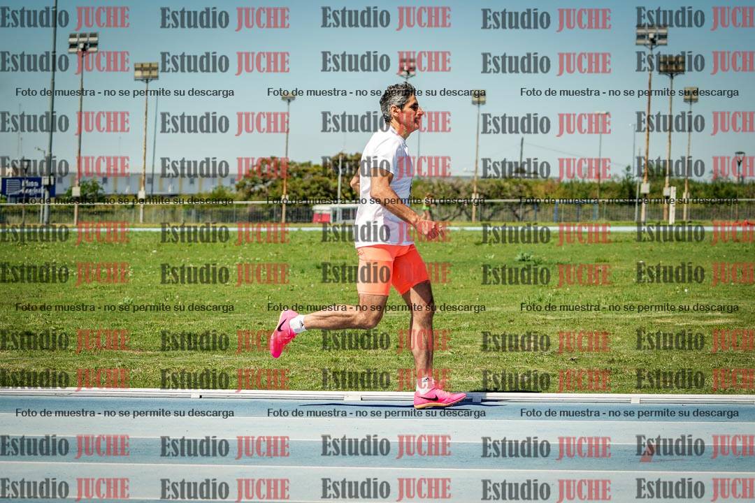 Fotos de los 800 m llanos de varones
