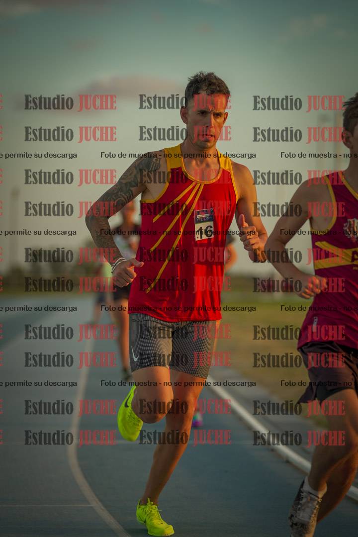 Fotos de los 3000 m llanos de varones
