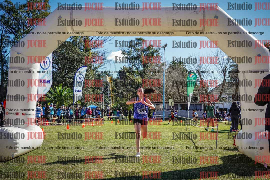 Fotos de la llegada del cross de 1500 m