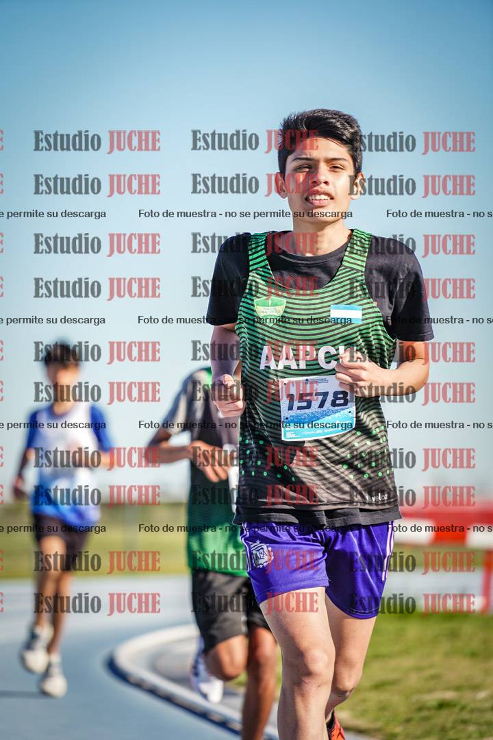 Fotos de los 2000 m llanos de varones