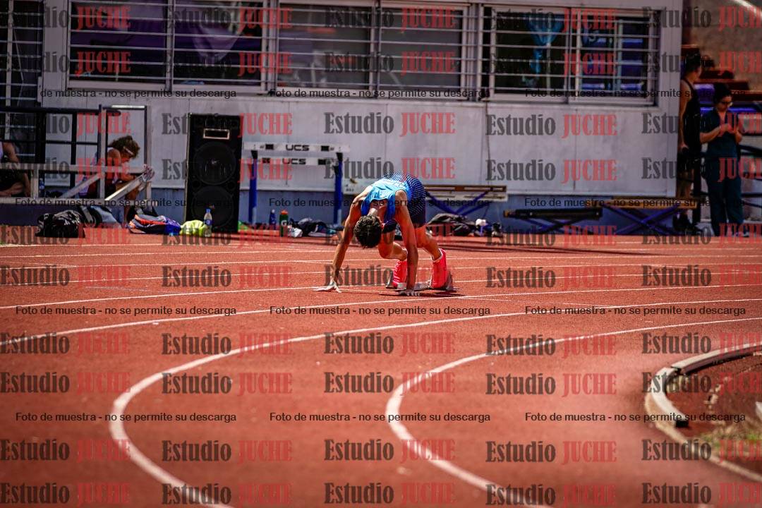 Fotos de los 400 m llanos de varones