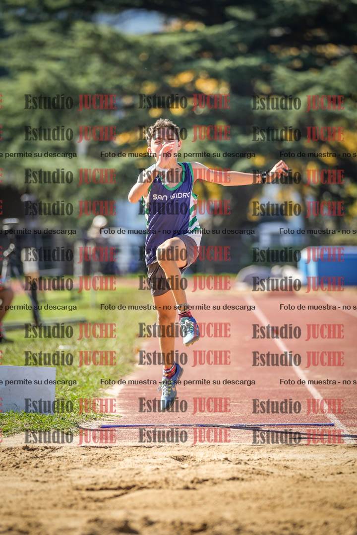 Fotos del salto en largo de varones - incluye U16