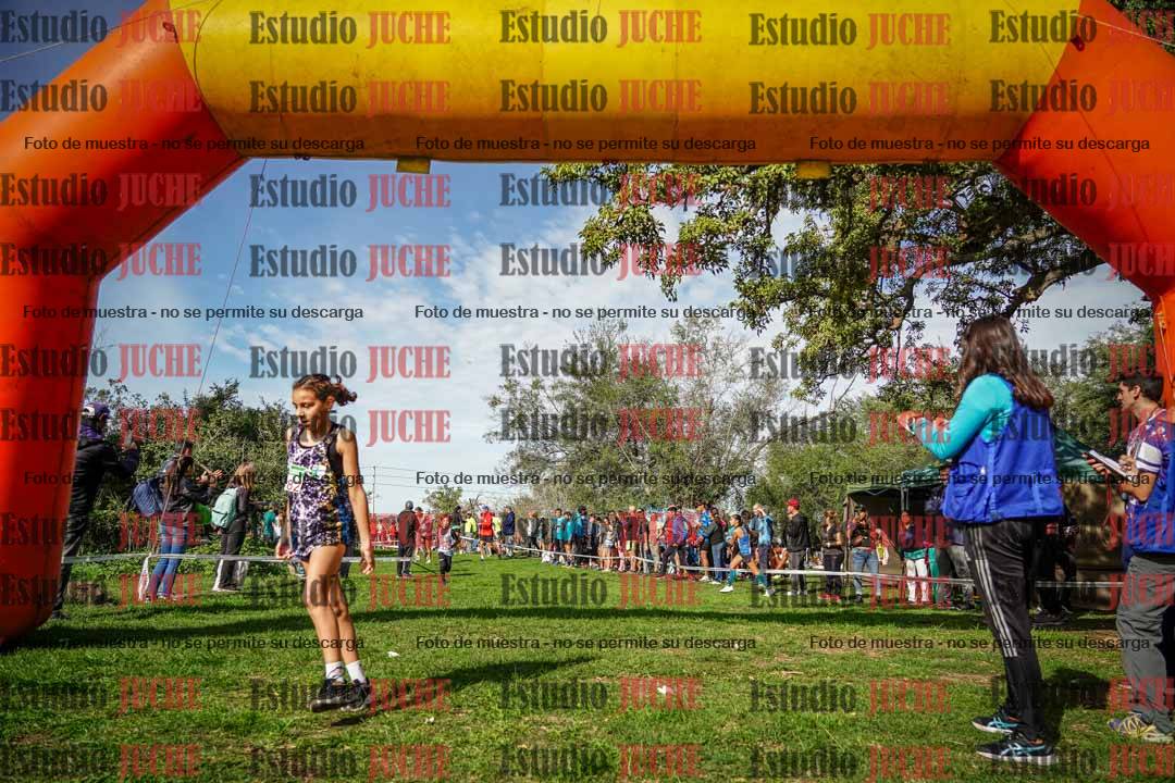 Fotos de la llegada del cross de 1000 m