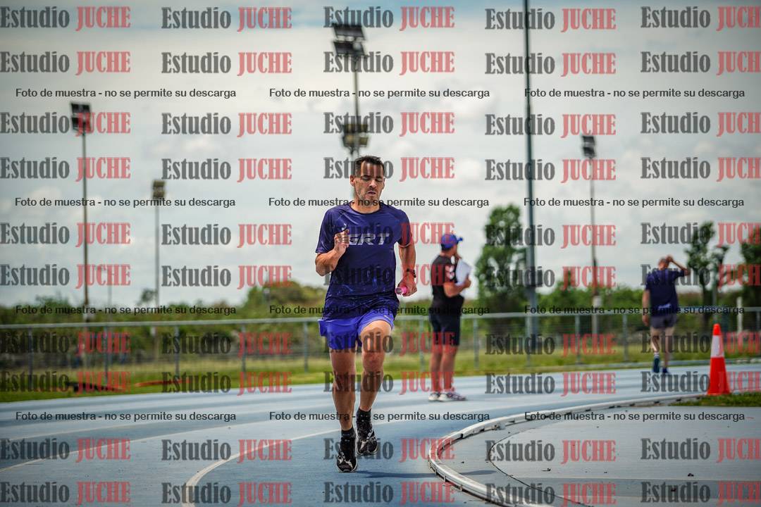 Fotos durante el transcurso de los relevos 20' para running teams - serie 2