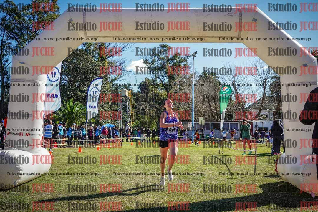 Fotos de la llegada del cross de 1500 m