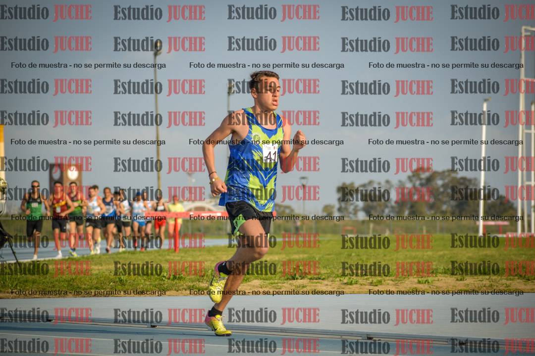 Fotos de los 3000 m llanos de varones