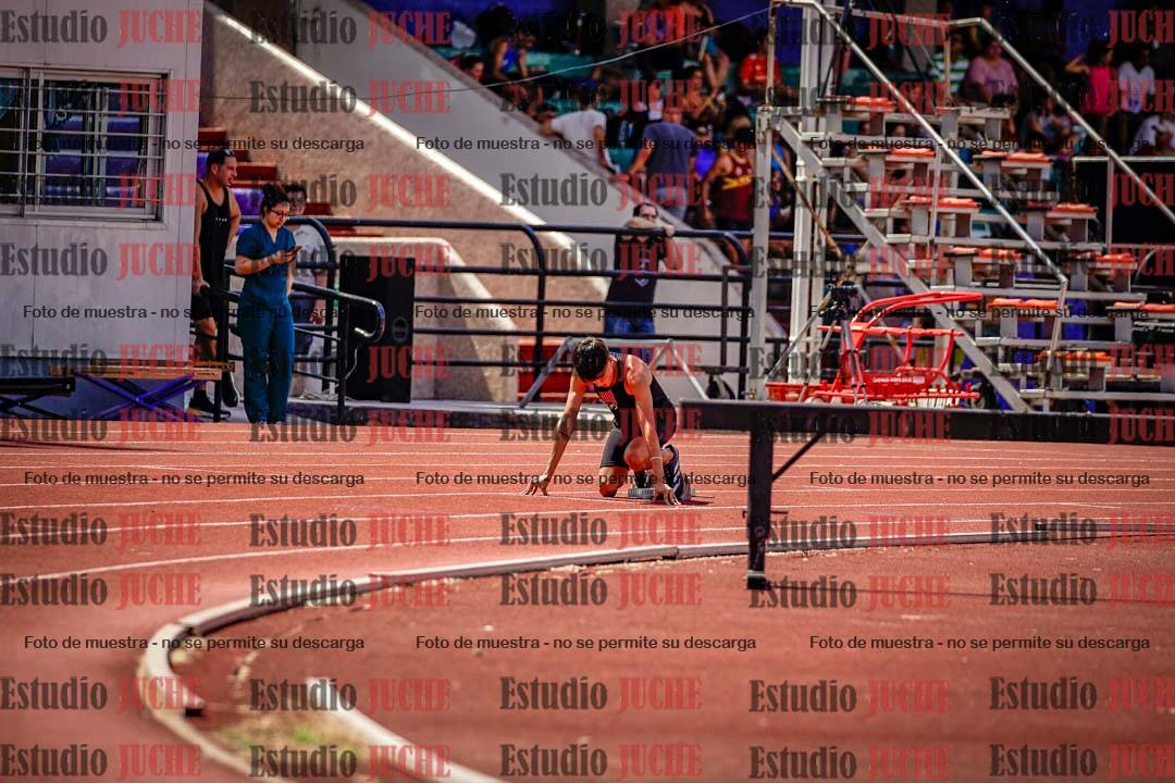 Fotos de los 400 m llanos de varones
