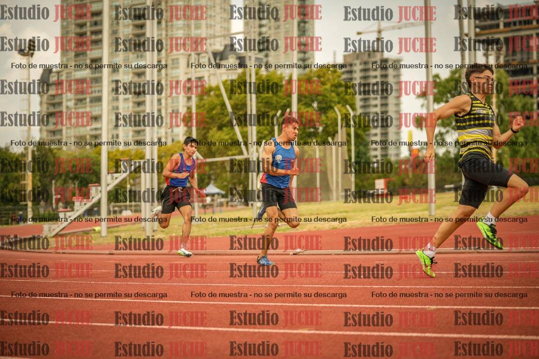 Fotos de los 200 m llanos de varones