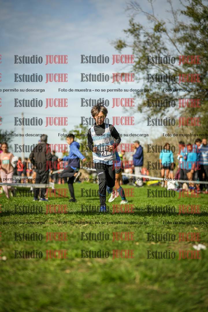 Fotos de la llegada del cross de 1000 m