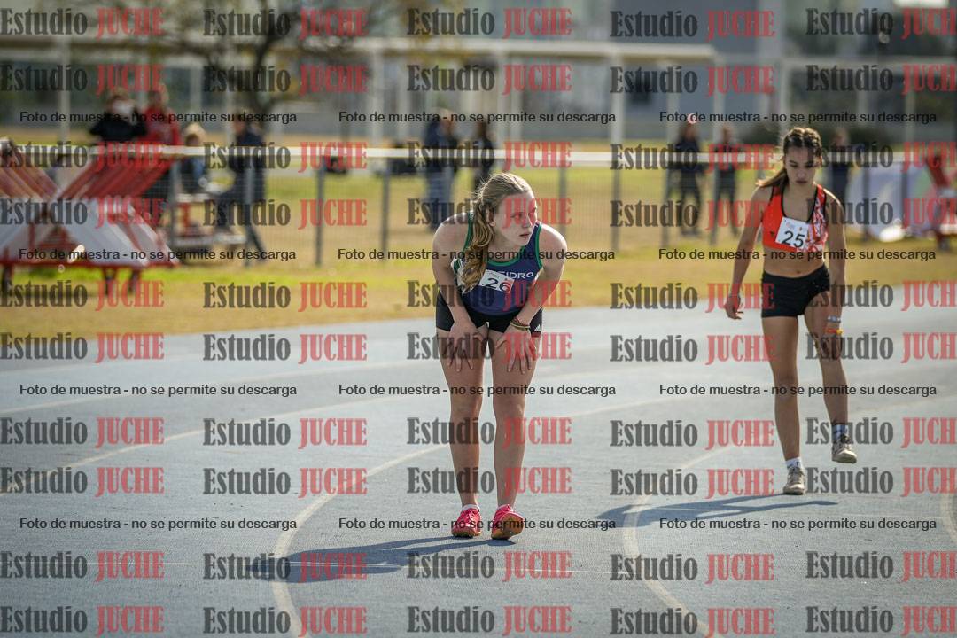 Fotos de los 800 m llanos de mujeres - combinadas 7