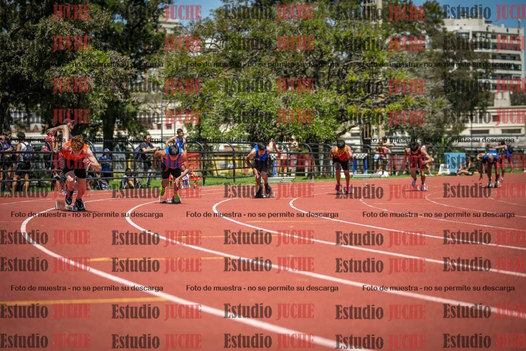 Fotos de los 200 m llanos de varones