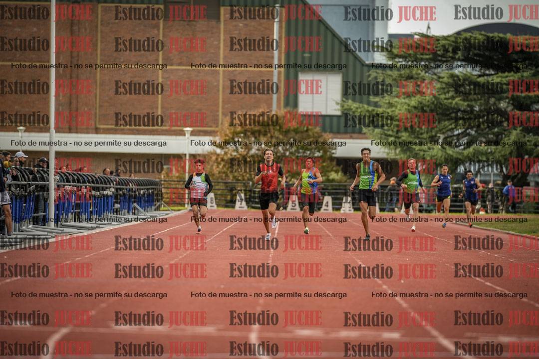 Fotos de los 400 m llanos de varones