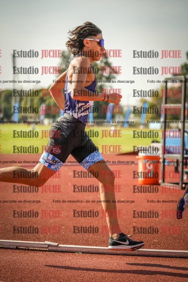 Fotos de los 800 m llanos de varones