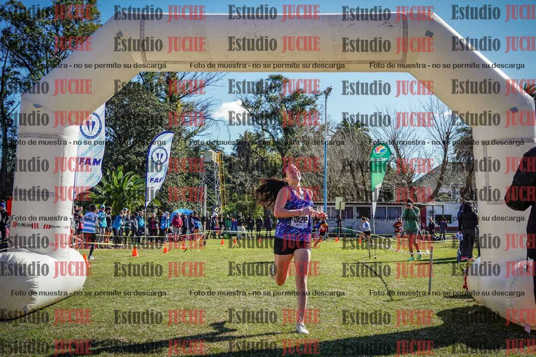 Fotos de la llegada del cross de 1500 m