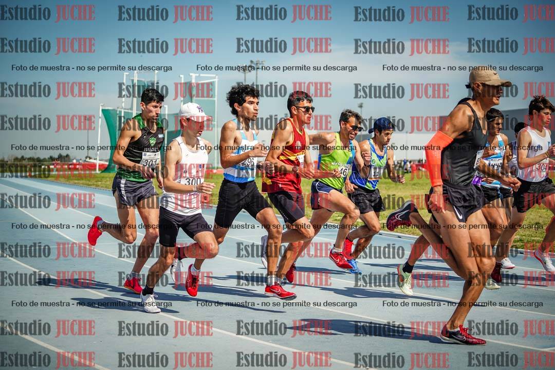 Fotos de los 3000 m llanos de varones